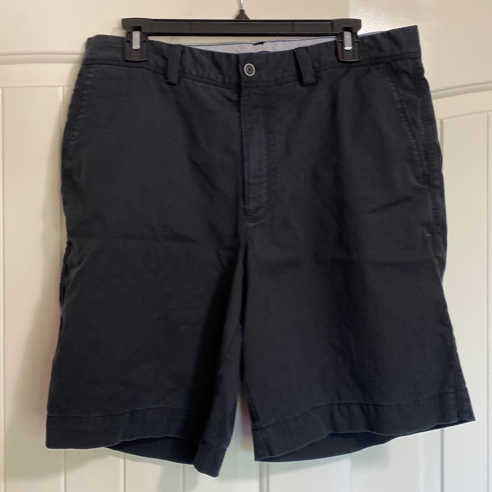 Tommy Bahama Navy Blue Flat Front Shorts Mens Sz 33